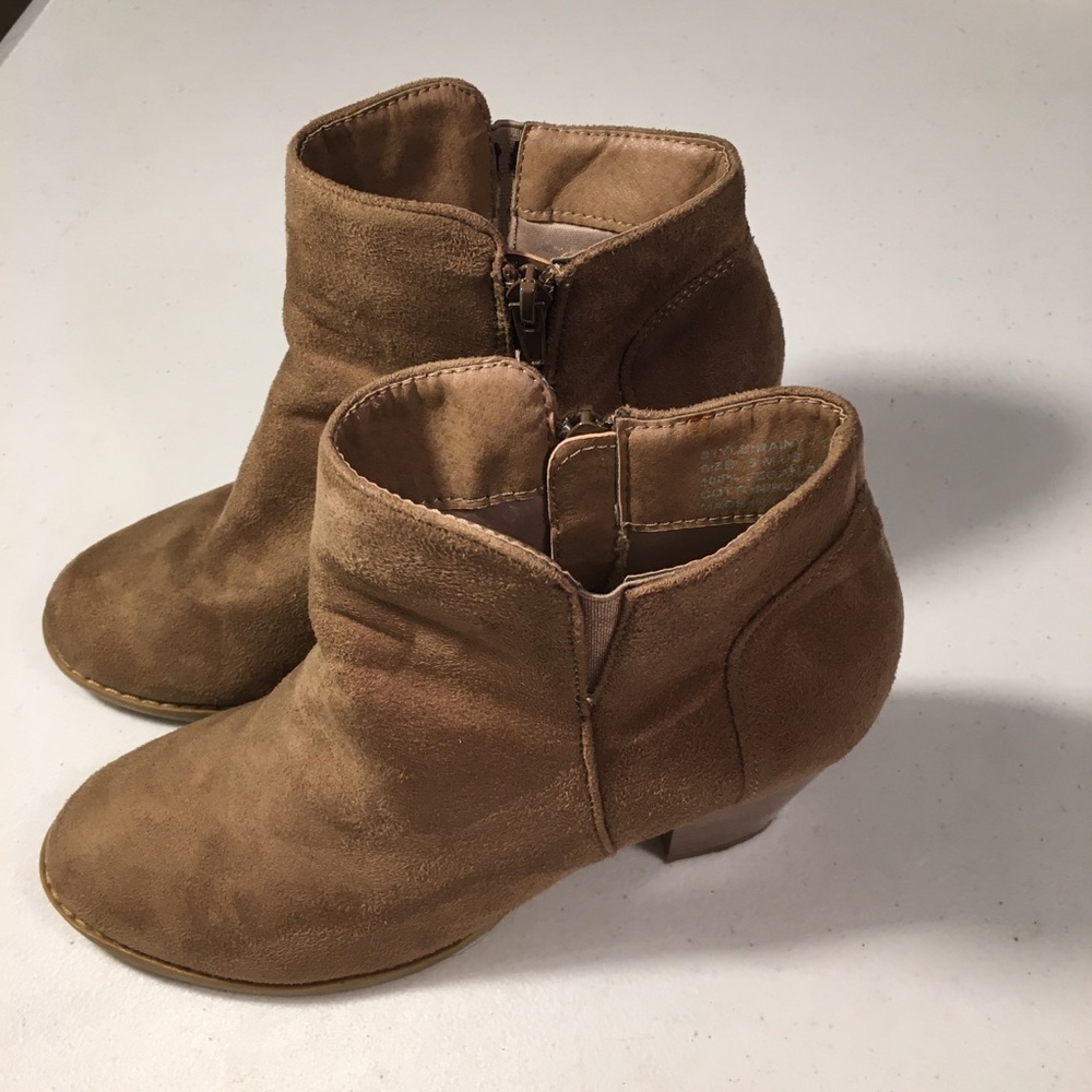 Charles Albert Boots Booties Size 9